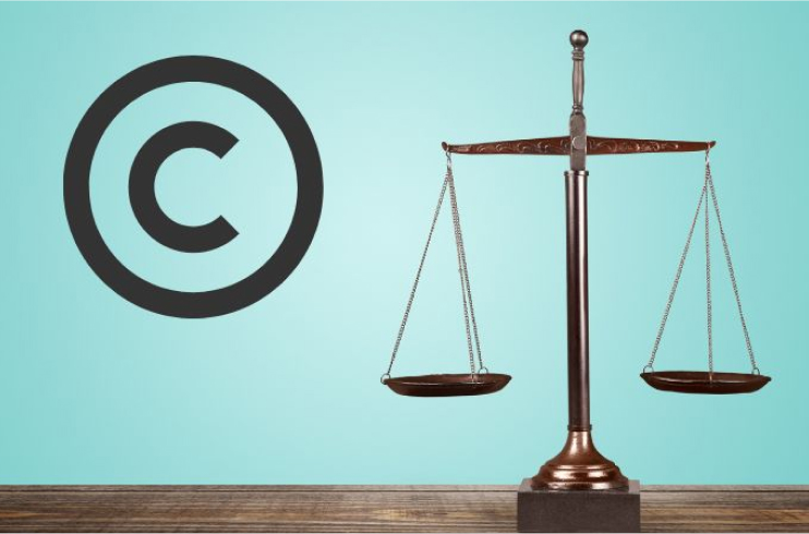 Copyright logo and an image of a scale to refer to fair use